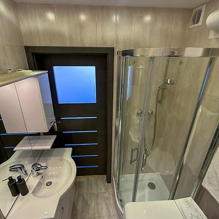 アパート Zloty Wschod - ダルウフコ